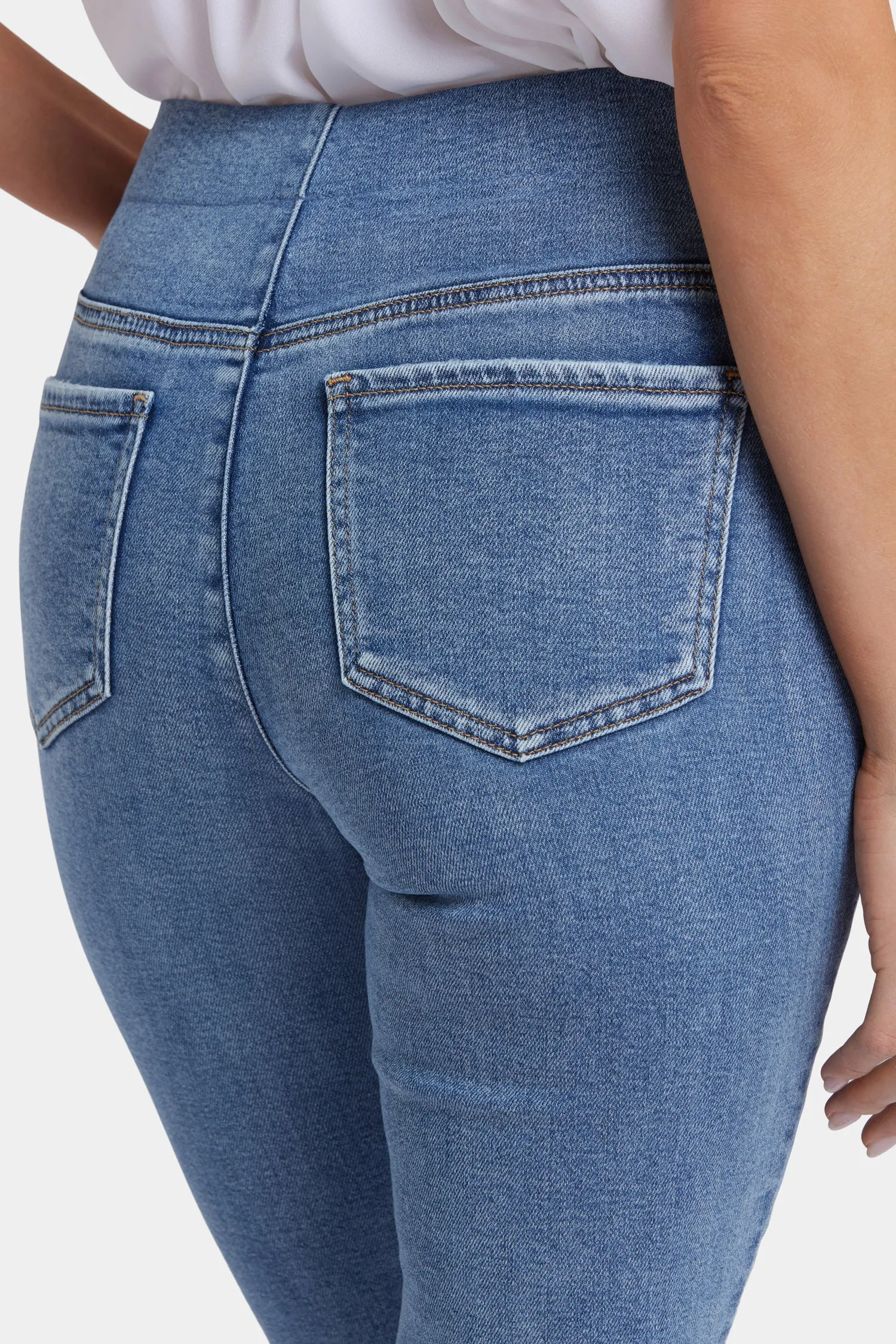 Ami Skinny Ankle Pull-On Jeans - Minorca Isle