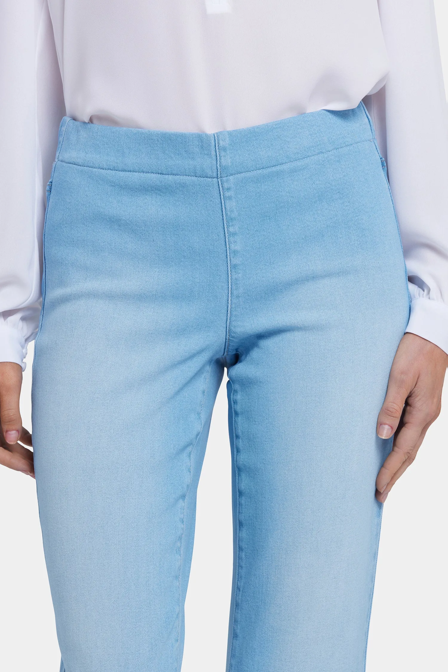 Bailey Relaxed Straight Ankle Pull-On Jeans - Canary Beach