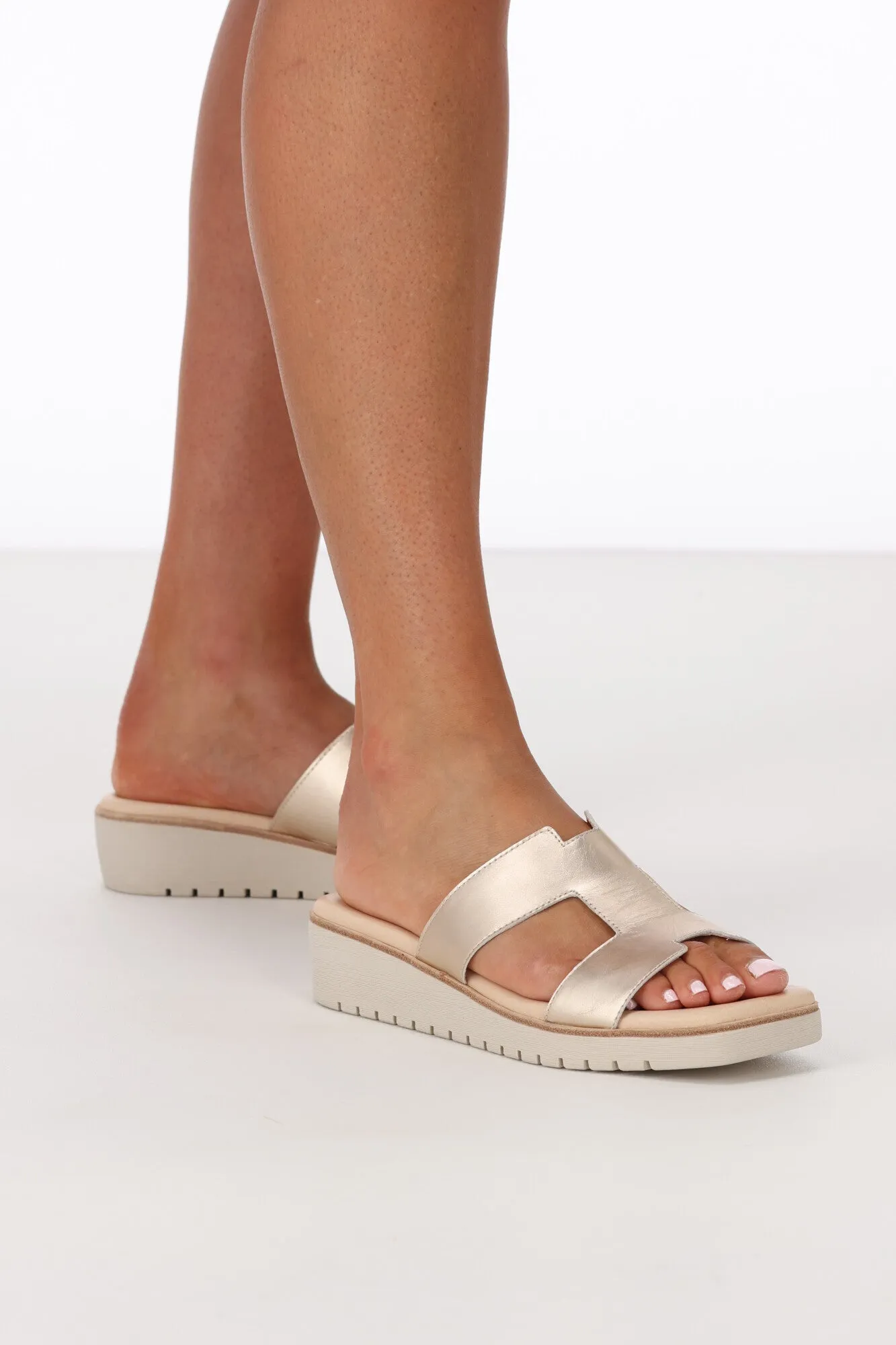 Django & Juliette Kerem Champagne Almond Sole