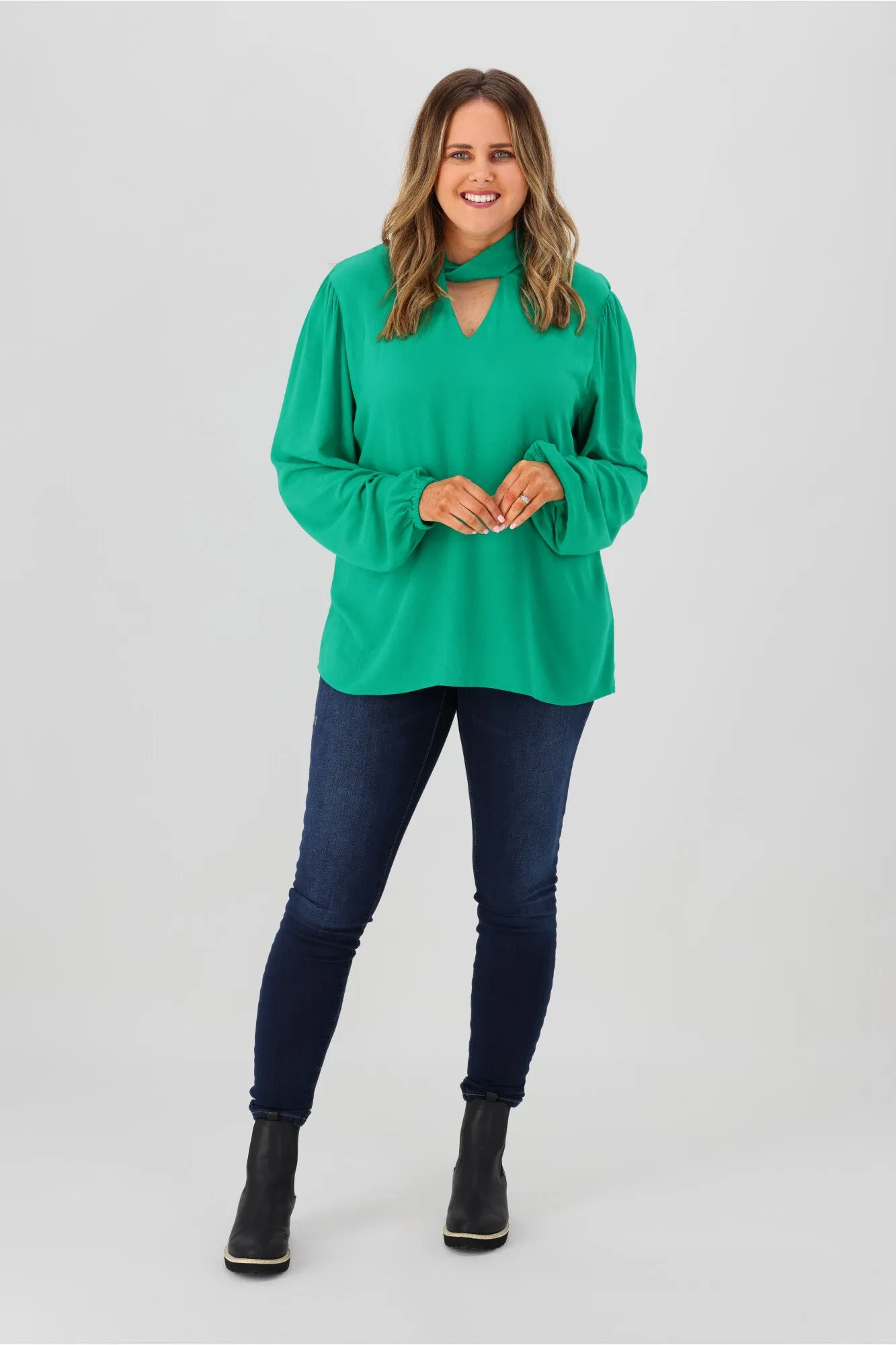 Gloss by Shine On Everleigh Twist Neck Top Emerald