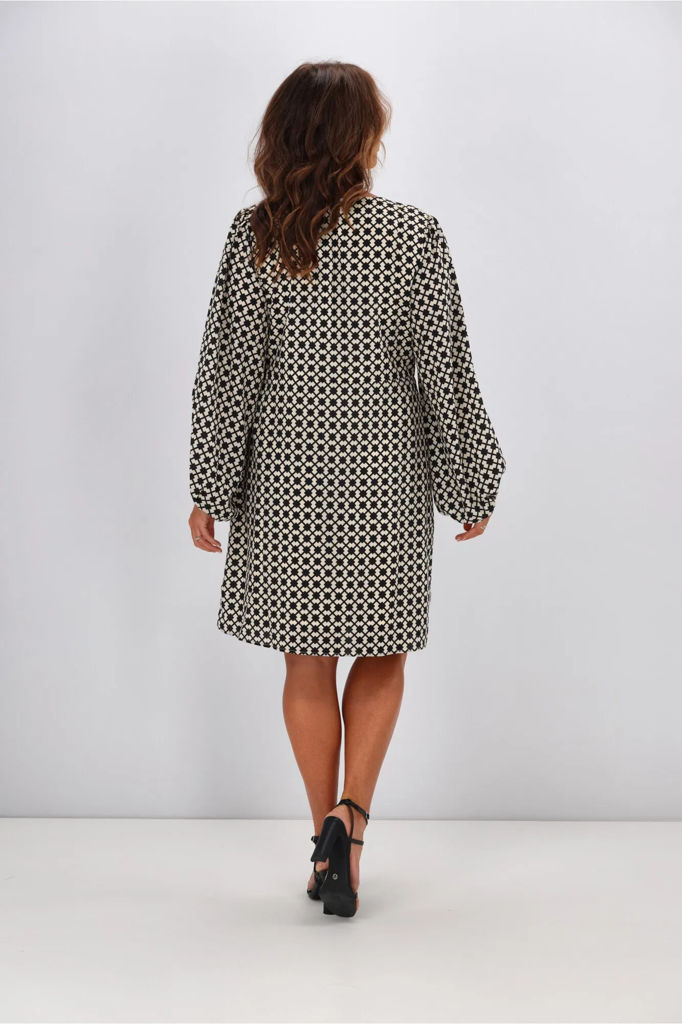 Gloss by Shine On Medici Puff Sleeve Dress Squares Geo Print