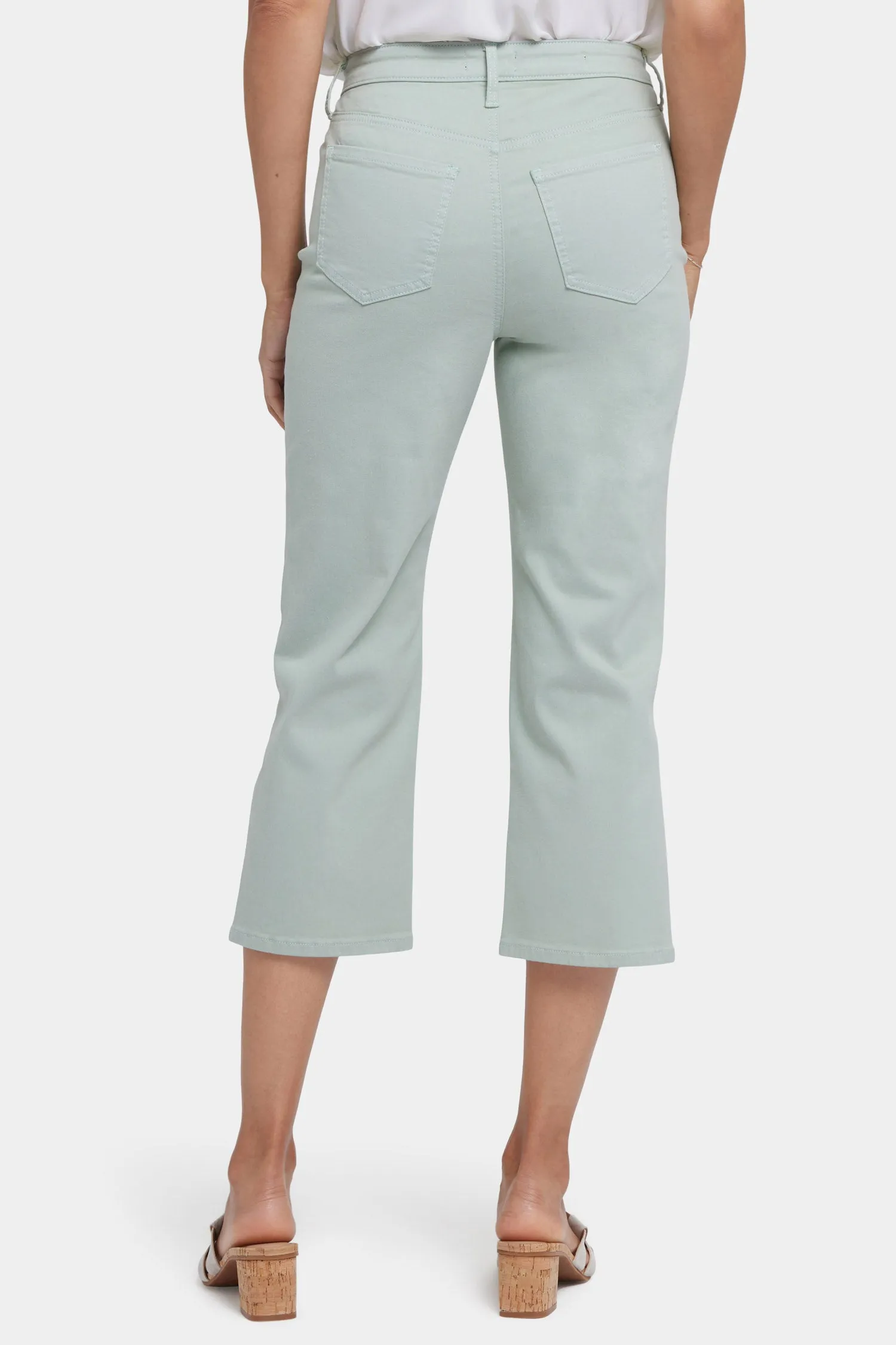 Joni Relaxed Capri Jeans - Tomatillo