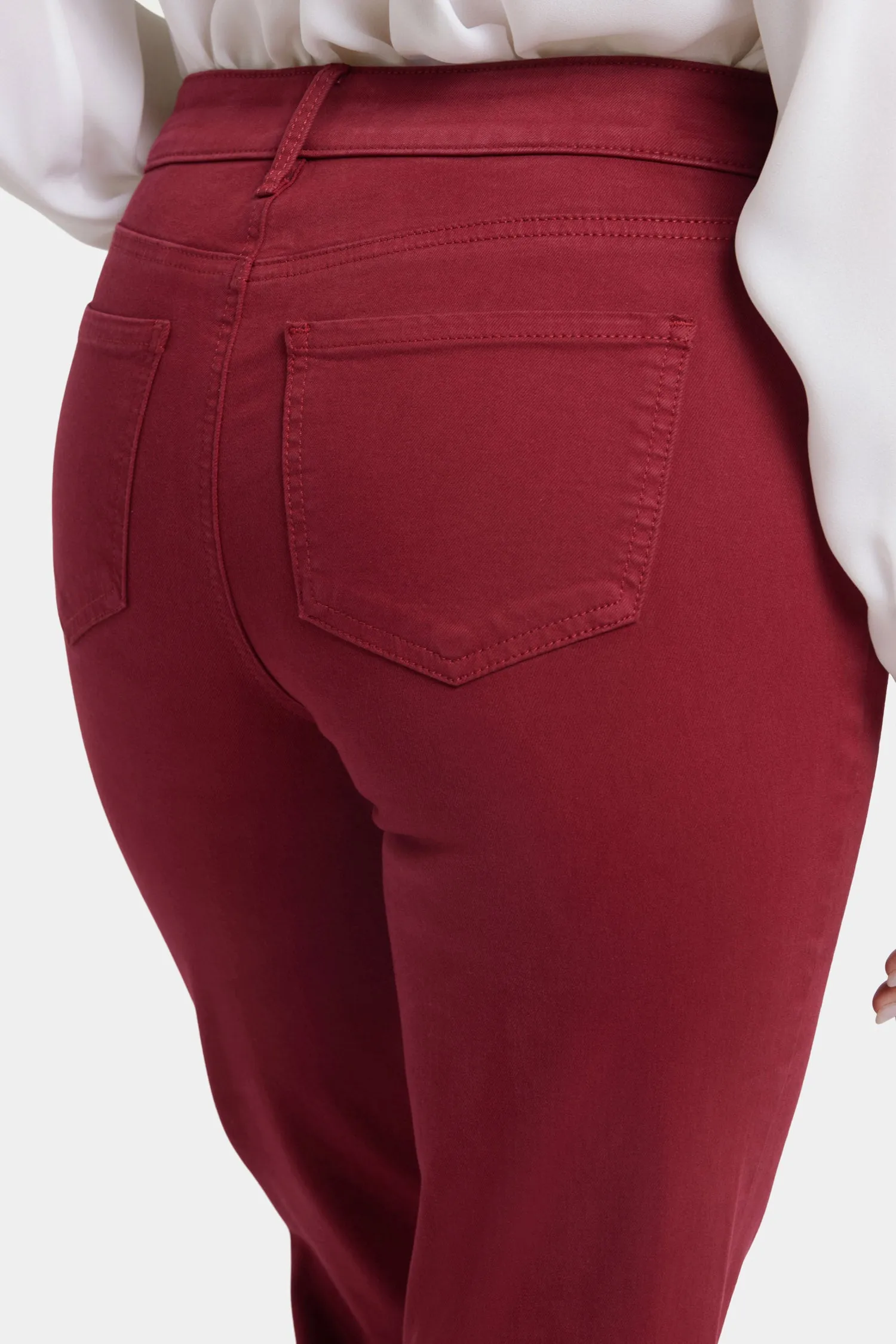 Marilyn Straight Jeans In Petite - Wild Currant