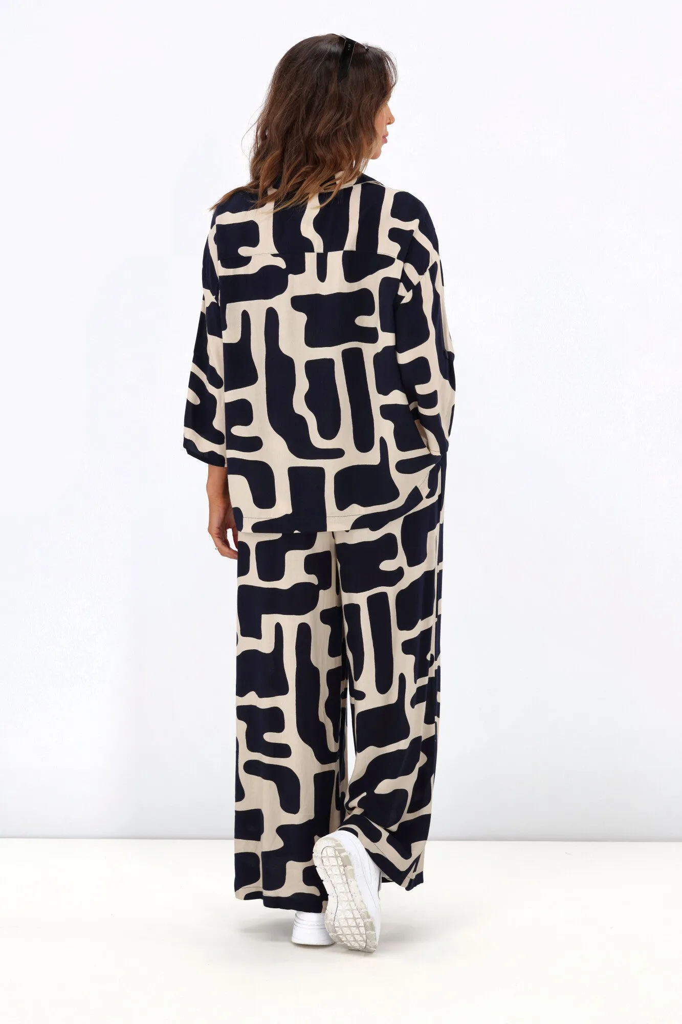 New U Collection Hannah Geo Print Shirt Navy Beige