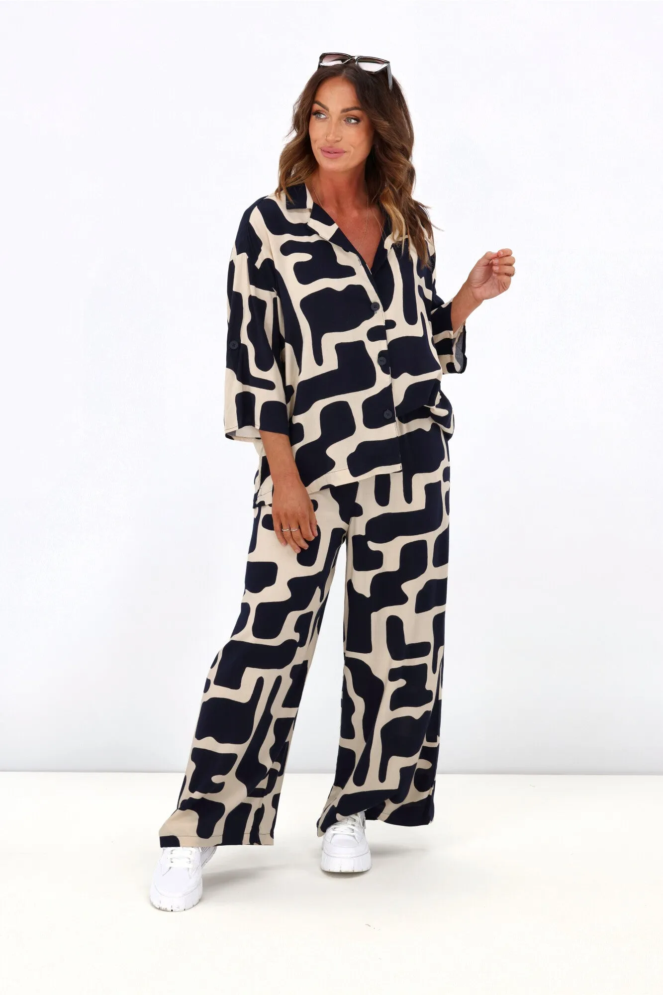 New U Collection Hannah Geo Print Shirt Navy Beige