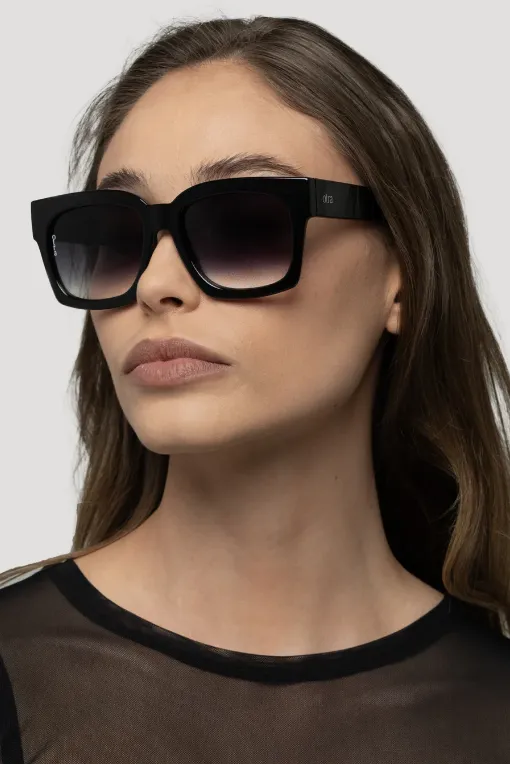 Otra Alba Sunglasses Black