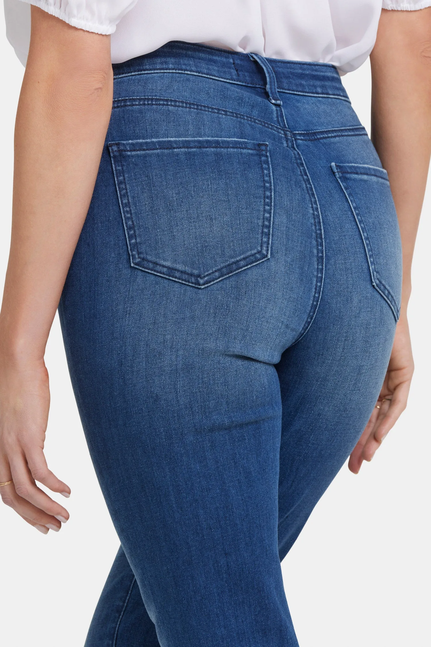 Sheri Slim Jeans In Petite - Moonlight