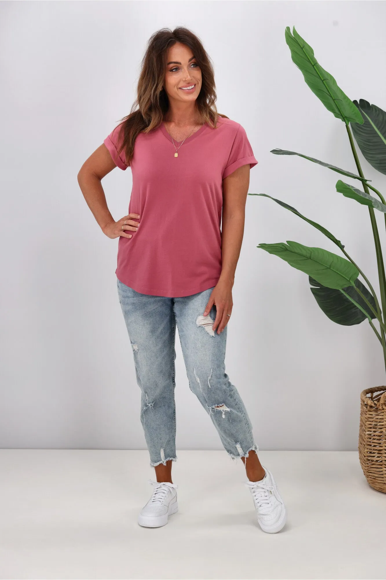 Shine On Essentials V Tee Dusty Rose