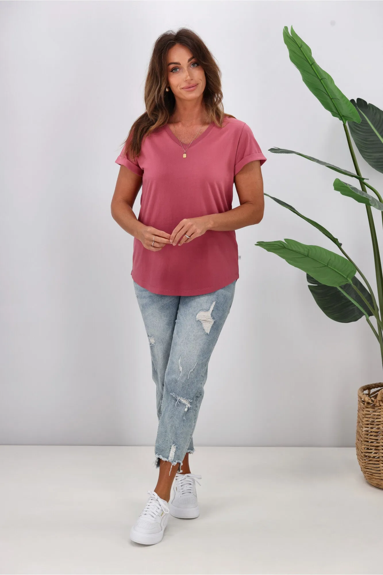 Shine On Essentials V Tee Dusty Rose