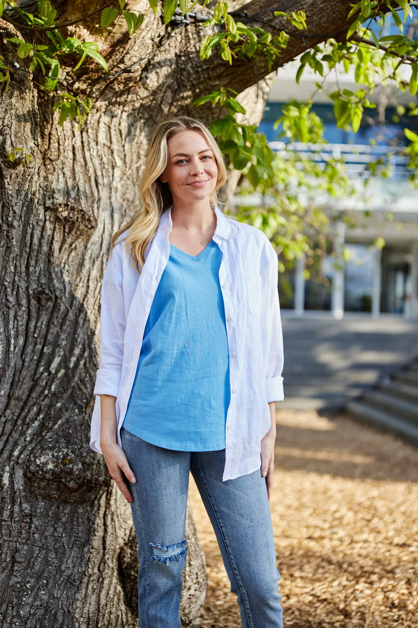 Shine On Essentials V Tee Light Blue