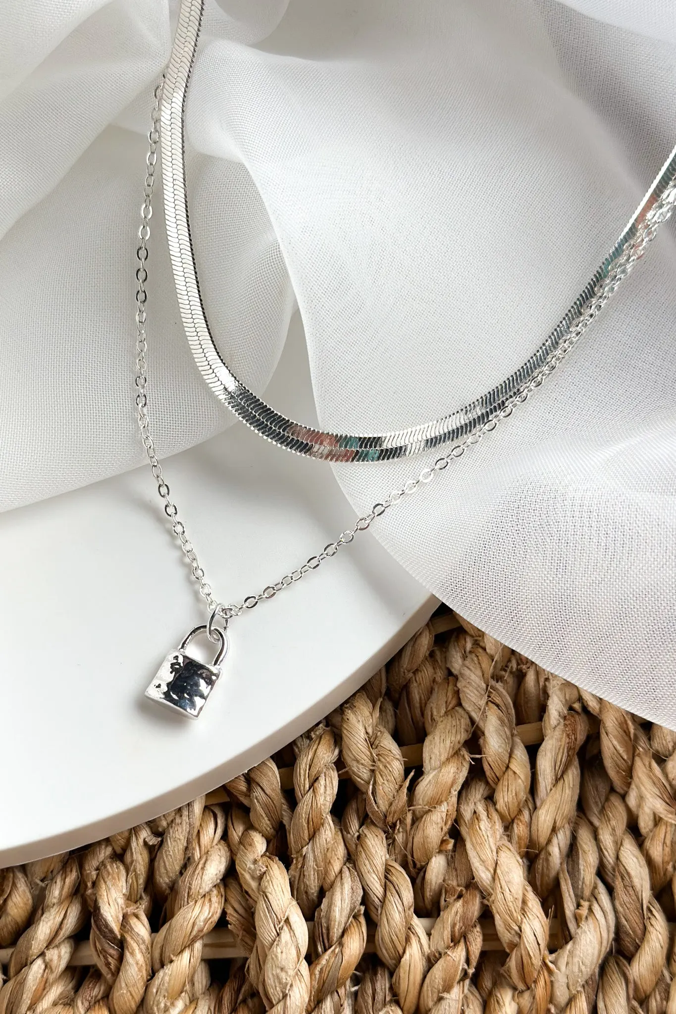 Shine On Label Lock Necklace Silver