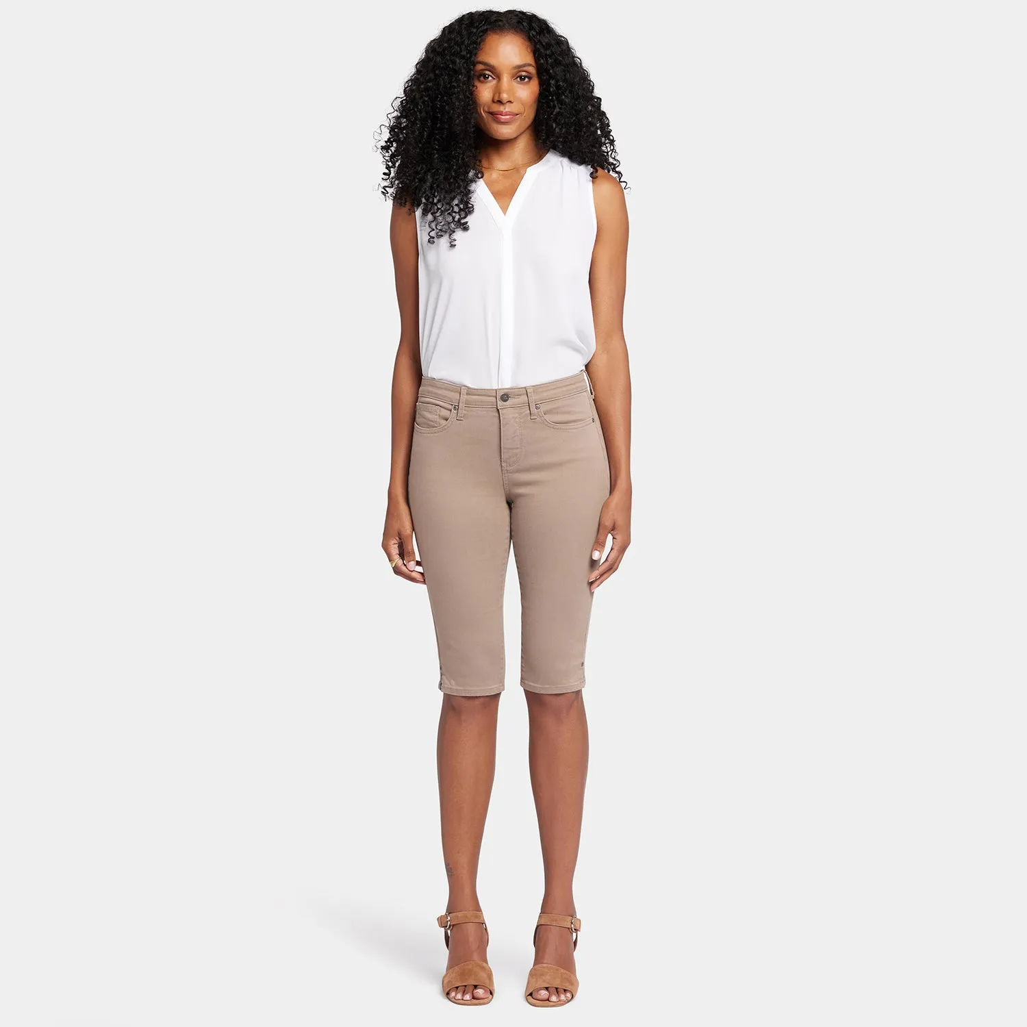 Sophie Bike Capri Jeans In Petite - Saddlewood